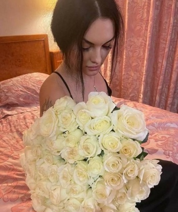 💋 Мои услуги включают классический секс, оральный секс, массаж и многое другое. Посмотри мои фото, чтобы убедиться в этом. 🔥
У меня множество положительных отзывов от довольных клиентов, которые оценили мои навыки и чувство стиля. 😉 Испытай удовольствие в моей компании и ты не пожалеешь!
📍 Я живу в Москве и готова встретиться с тобой при условии взаимного уважения. Жду твоего звонка, чтобы сделать твои мечты ярче и незабываемыми. Давай встретимся в Москве и создадим вместе незабываемые воспоминания! 💫 Алечка
